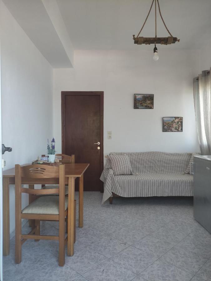 Despoina Seaside Apartment Ágios Konstantínos Exterior foto